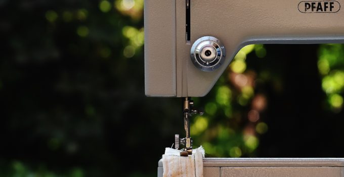 Las 7 Mejores Máquinas de Coser de Viaje Para Confecciones Creativas
