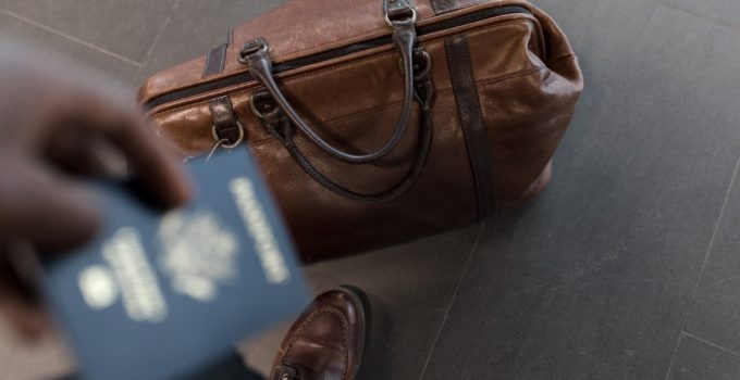 Los 7 Mejores Bolsos Bandolera Para Hacer Turismo Cómodamente