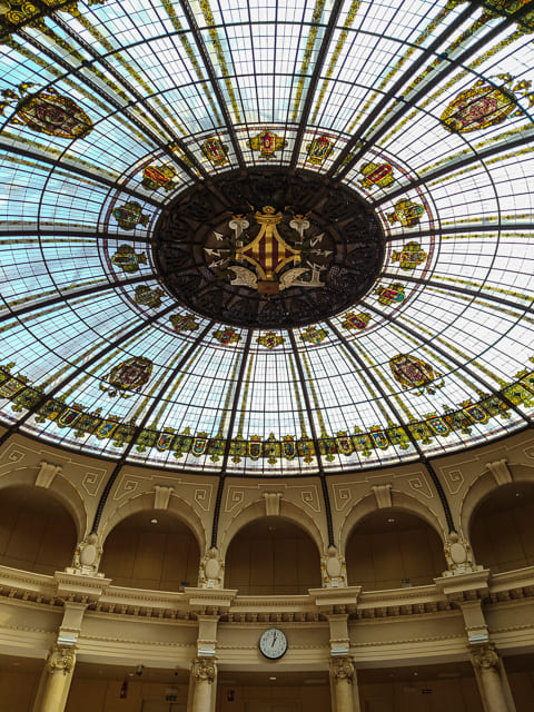 Interior-edificio-de-correos