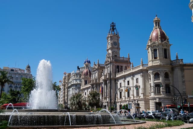 Plaza-del-Ayuntamiento-de-Valencia