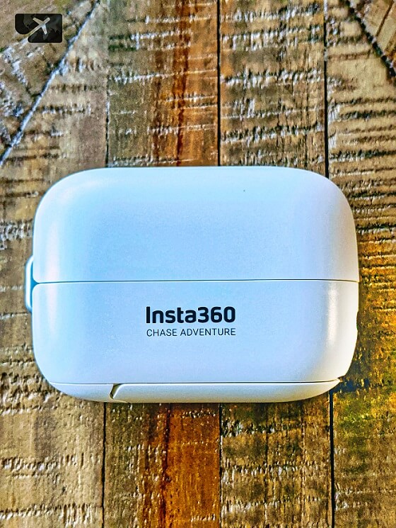 caja de carga insta360 go 2 cerrada