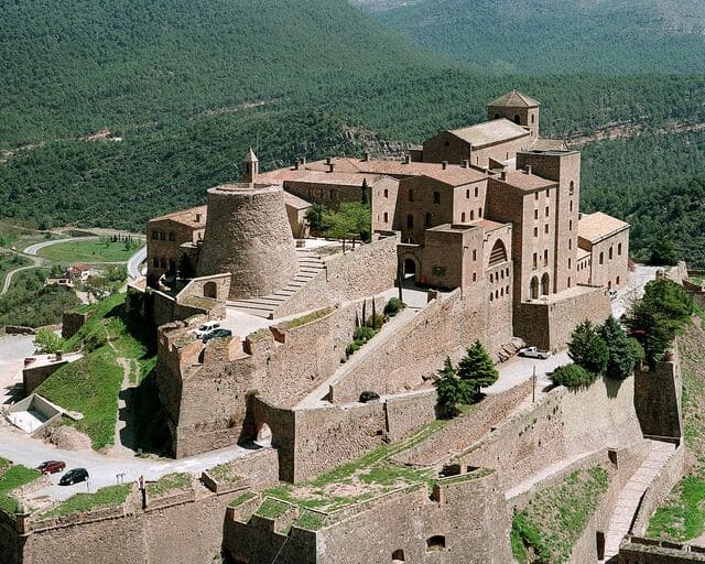 Parador-de-Cardona-en-Cardona-Barcelona