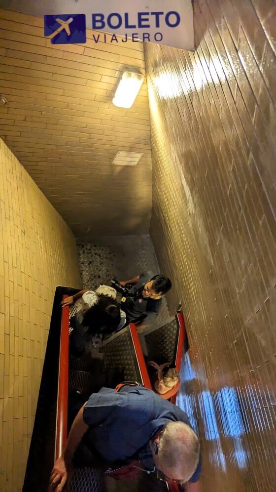 Subiendo las escaleras de la basílica